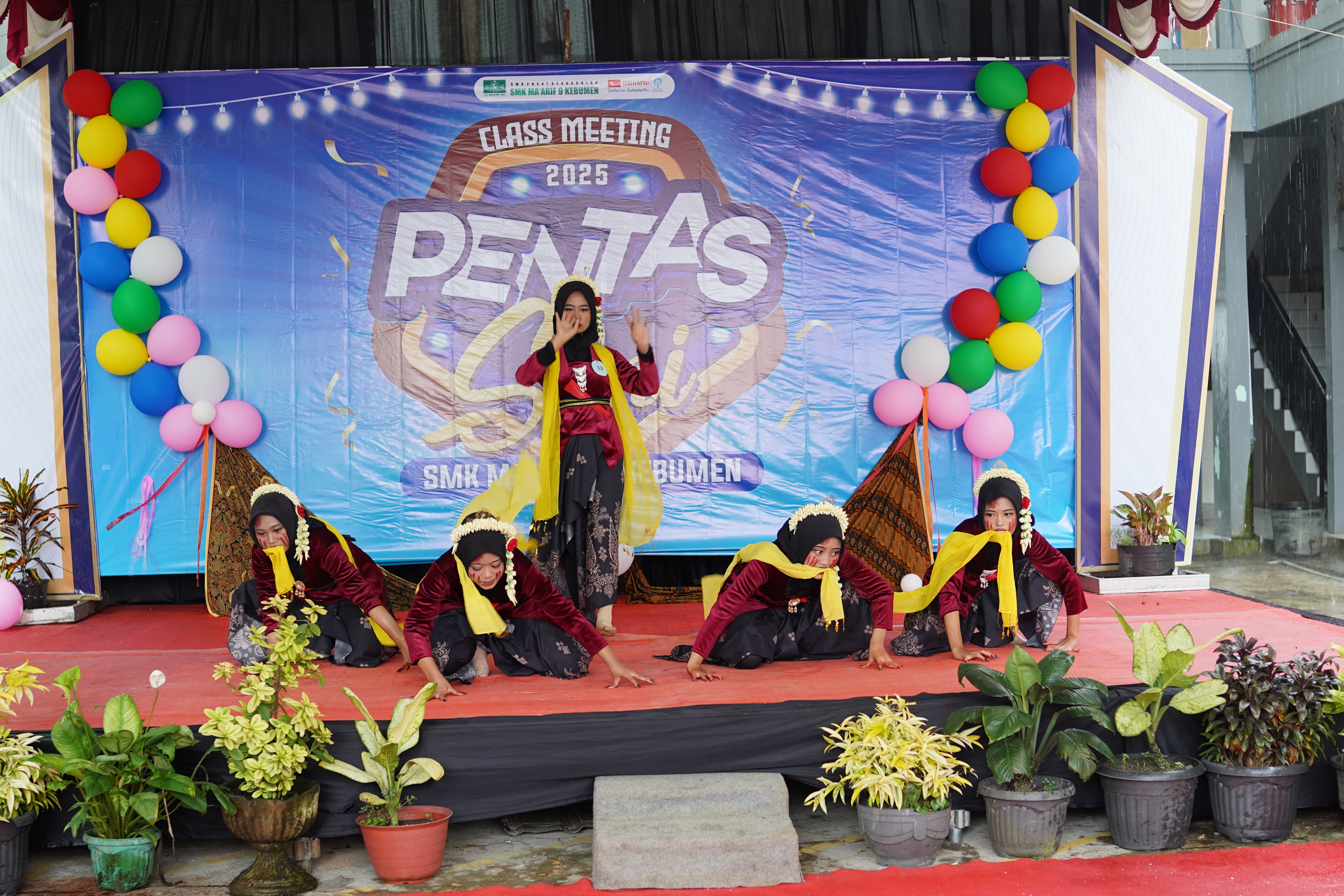 Tari Asmara Putri Kirana Antar Siswa XI Akuntansi 1 SMK Ma&rsquo;arif 9 Kebumen Raih Juara Classmeeting