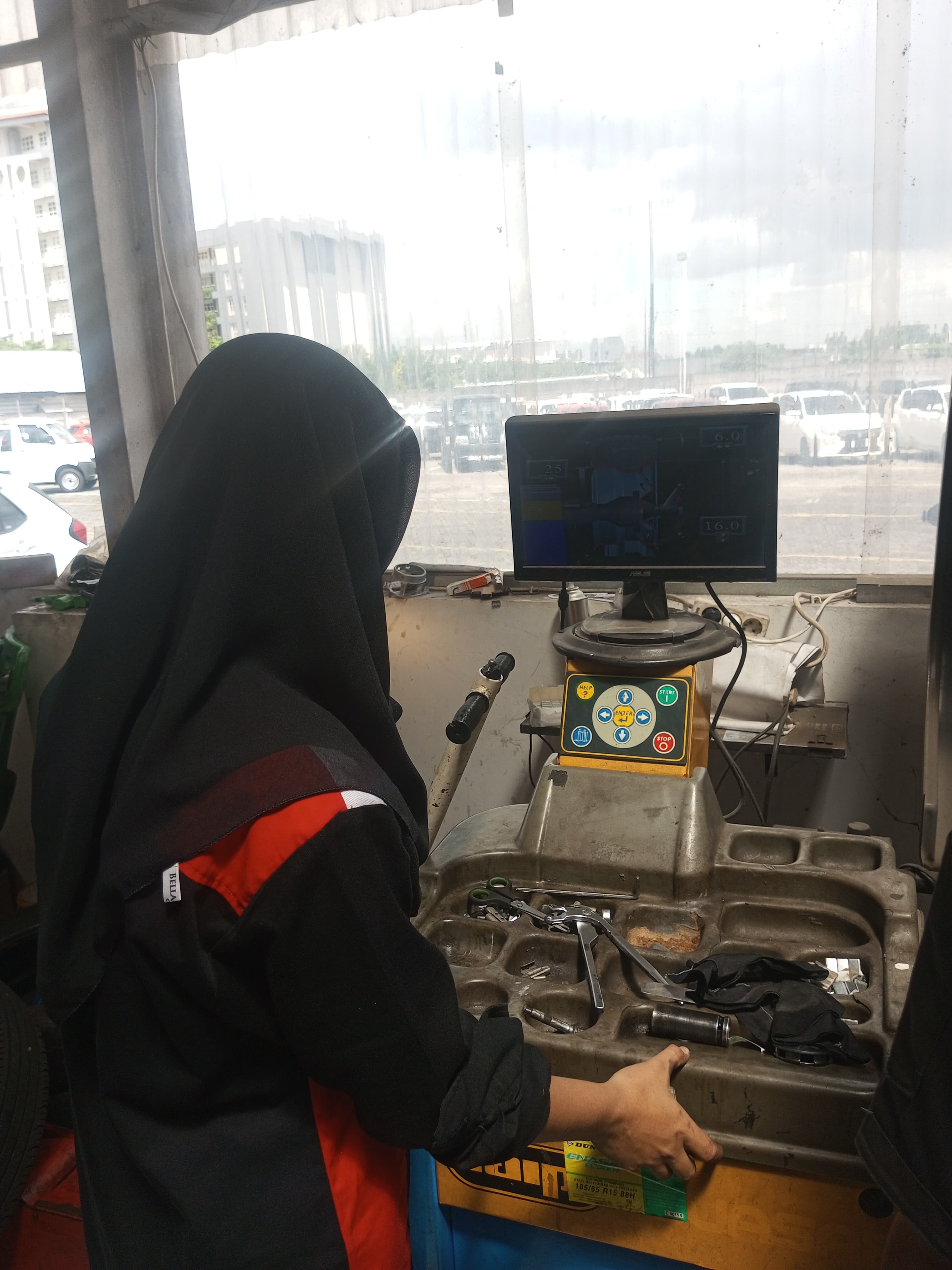 Tingkatkan Kompetensi Toolman, SMK Ma&rsquo;arif 9 Kebumen Gelar OJT di Bengkel Daihatsu Bantul